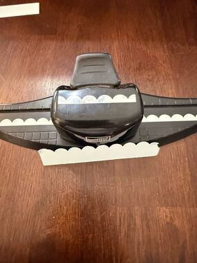 Stampin Up Paper Scallop Edge Punch - Black